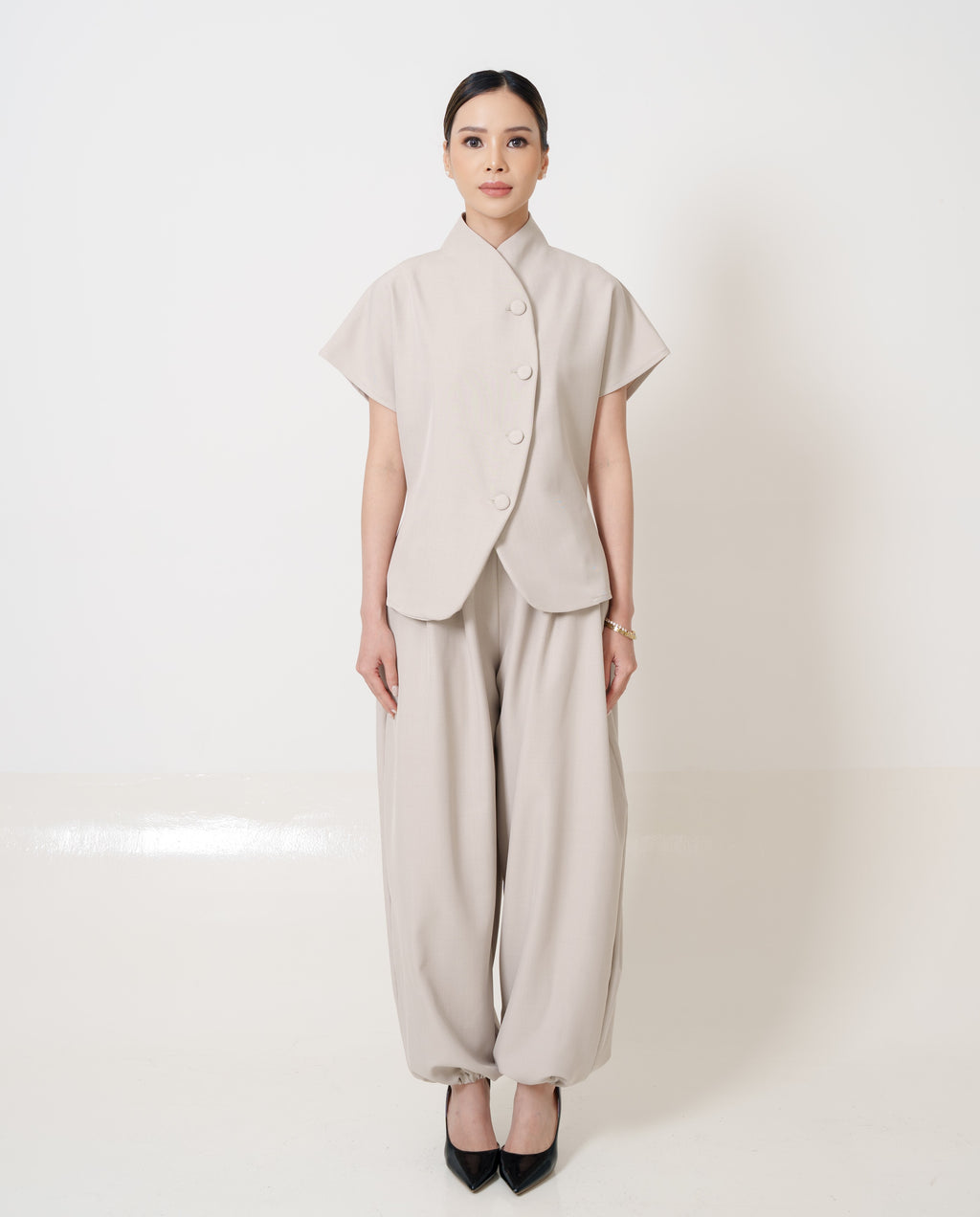 Avani Top & Daniel Pants In Beige